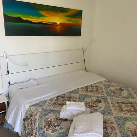 Apartment Gardasee Con Piscina *