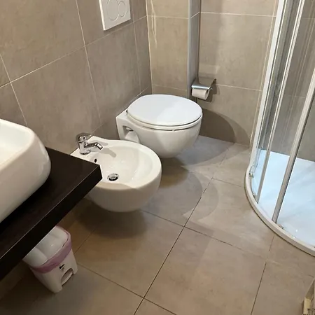 Gardasee Con Piscina Apartment